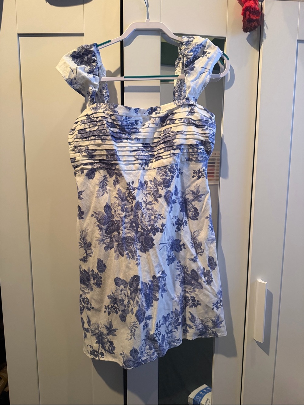Abercrombie & Fitch White and Blue Floral Mini Dress Large